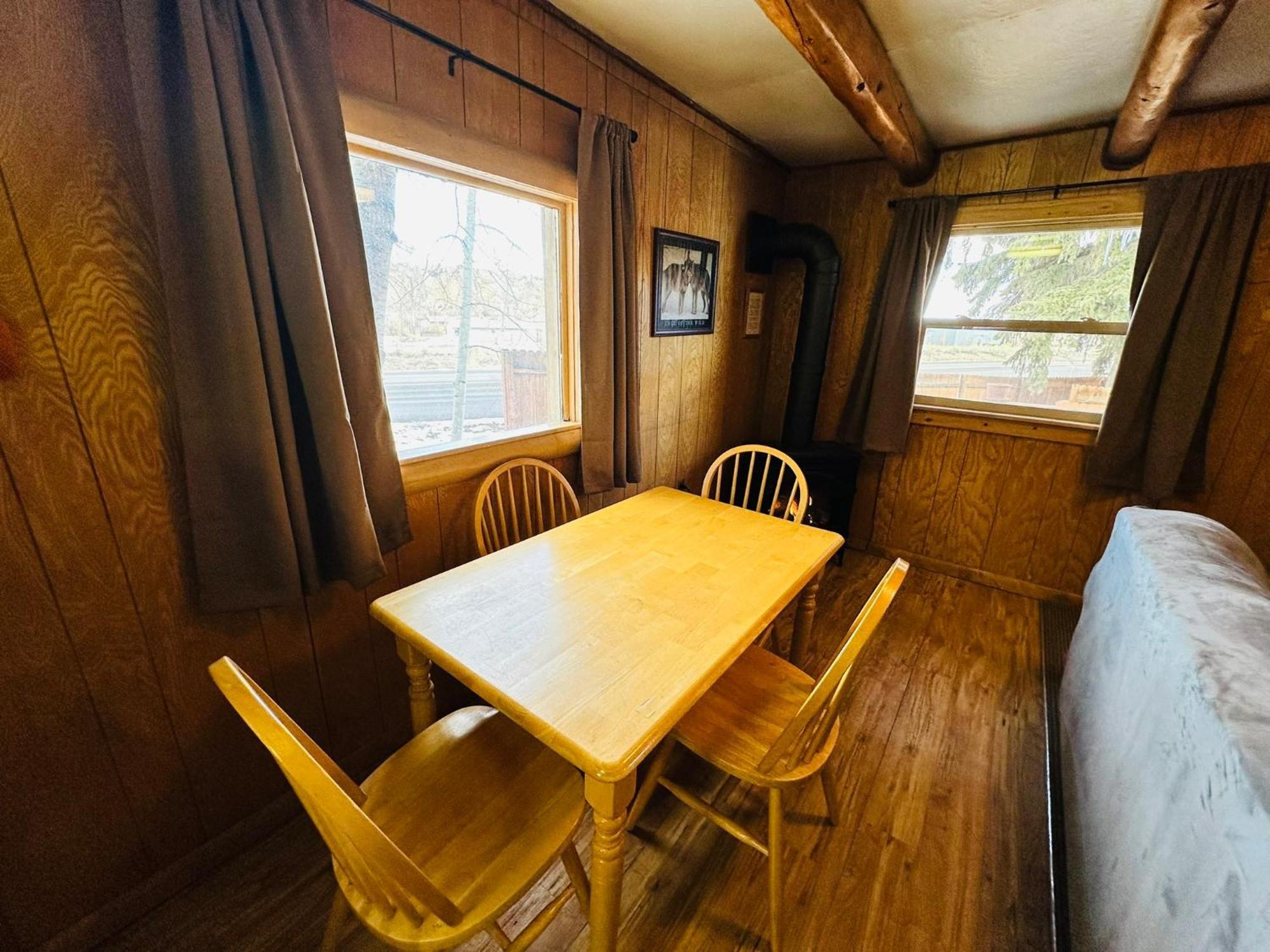 Ute Bluff Lodge, Cabins And Rv Park Южен Форк Екстериор снимка