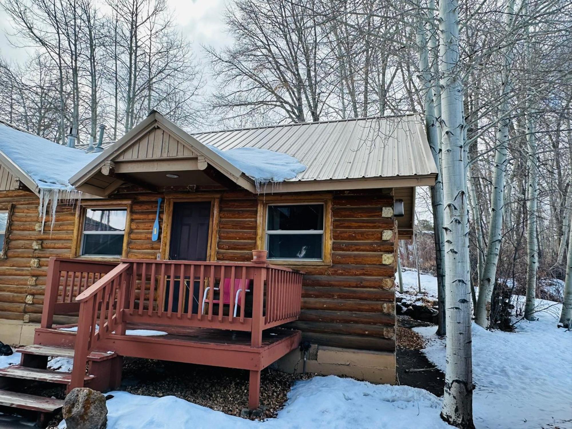 Ute Bluff Lodge, Cabins And Rv Park Южен Форк Екстериор снимка