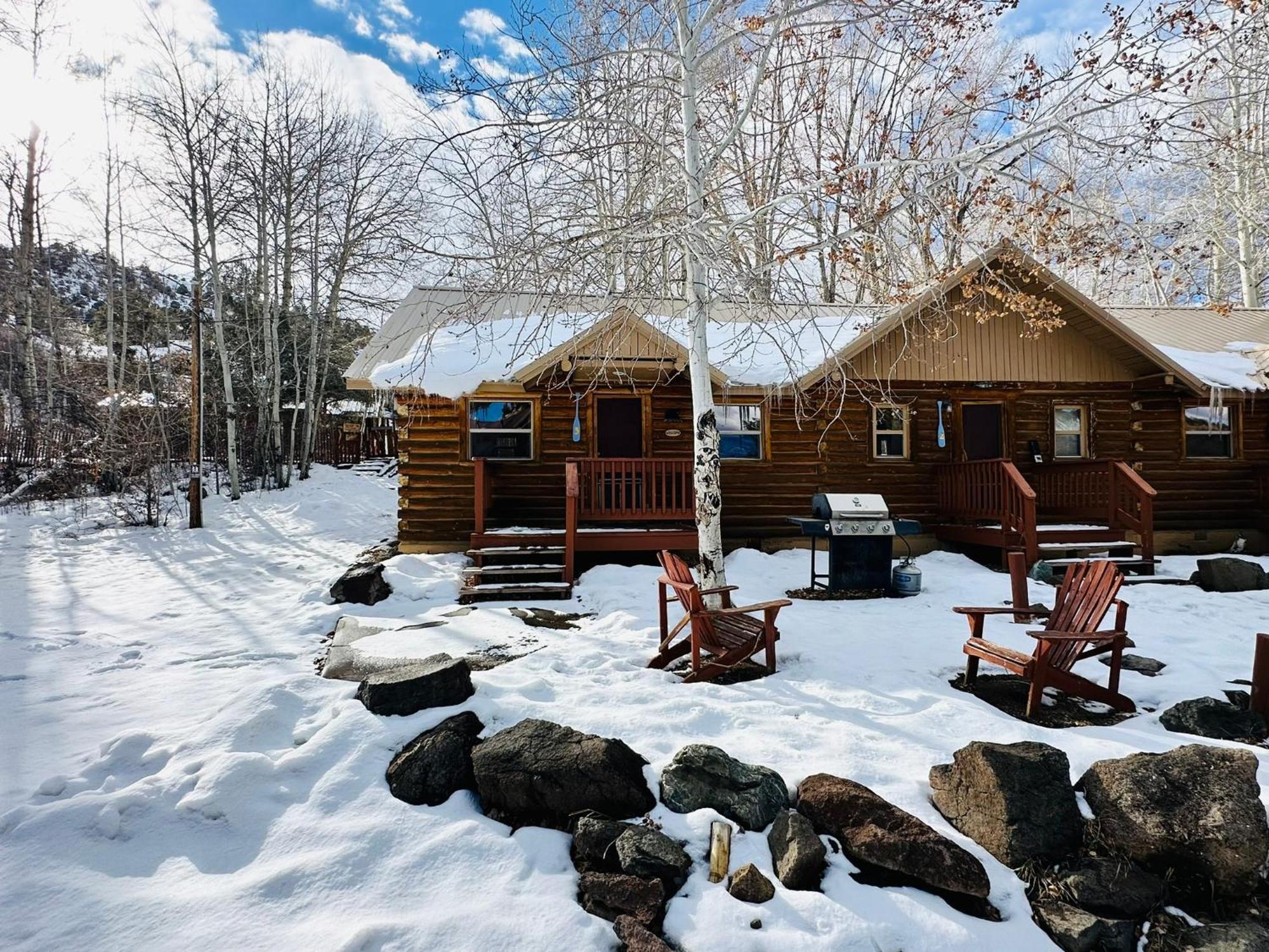 Ute Bluff Lodge, Cabins And Rv Park Южен Форк Екстериор снимка
