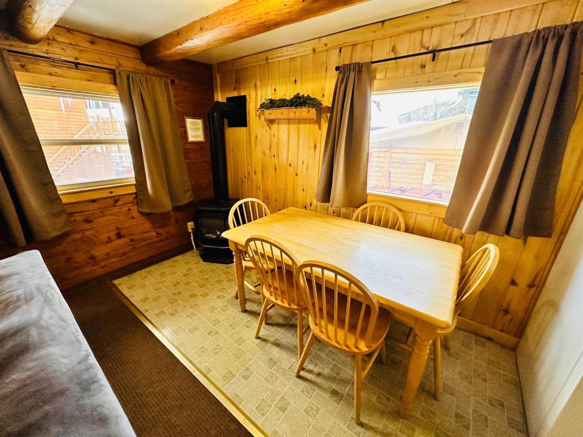 Ute Bluff Lodge, Cabins And Rv Park Южен Форк Екстериор снимка