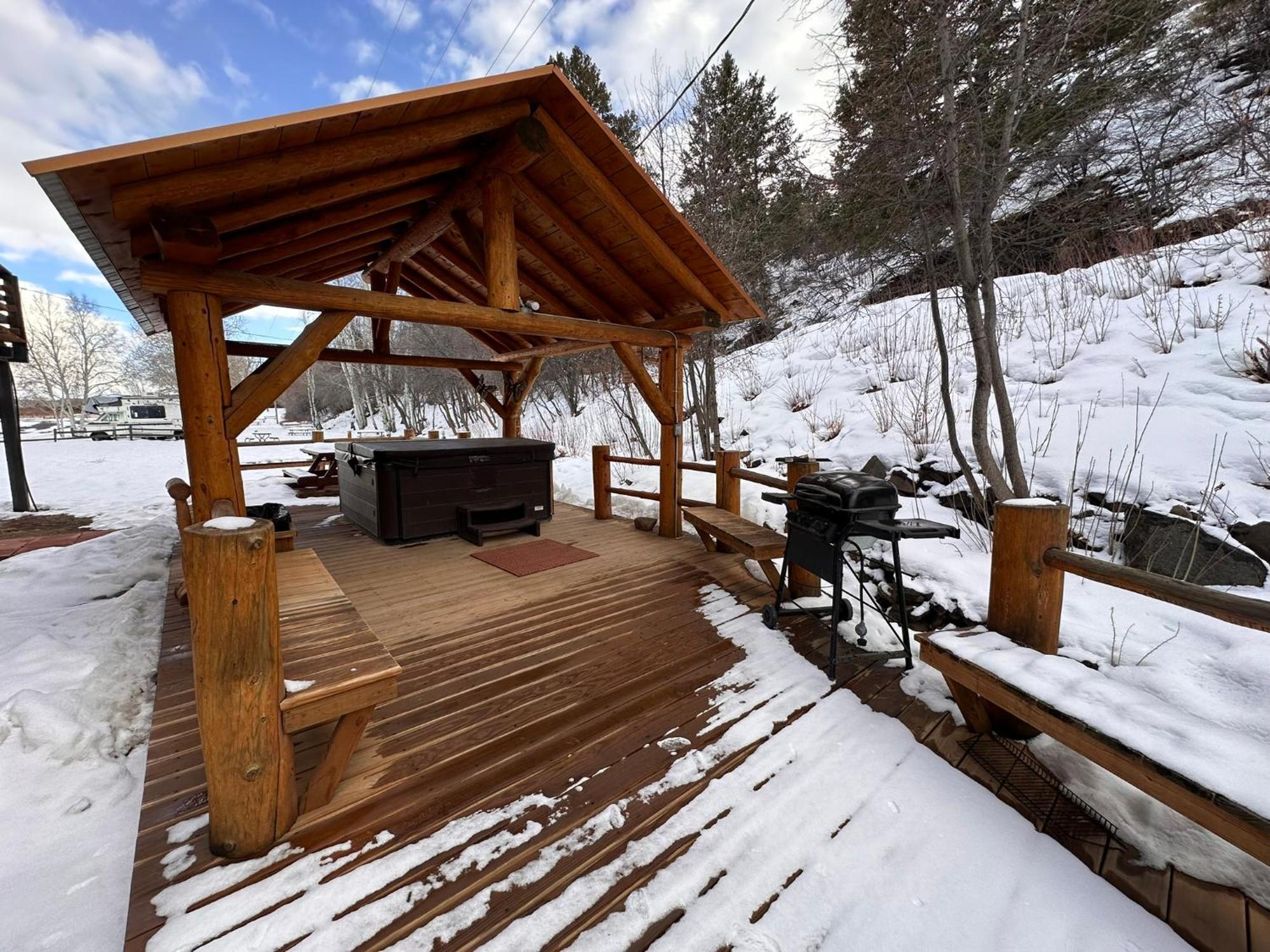 Ute Bluff Lodge, Cabins And Rv Park Южен Форк Екстериор снимка