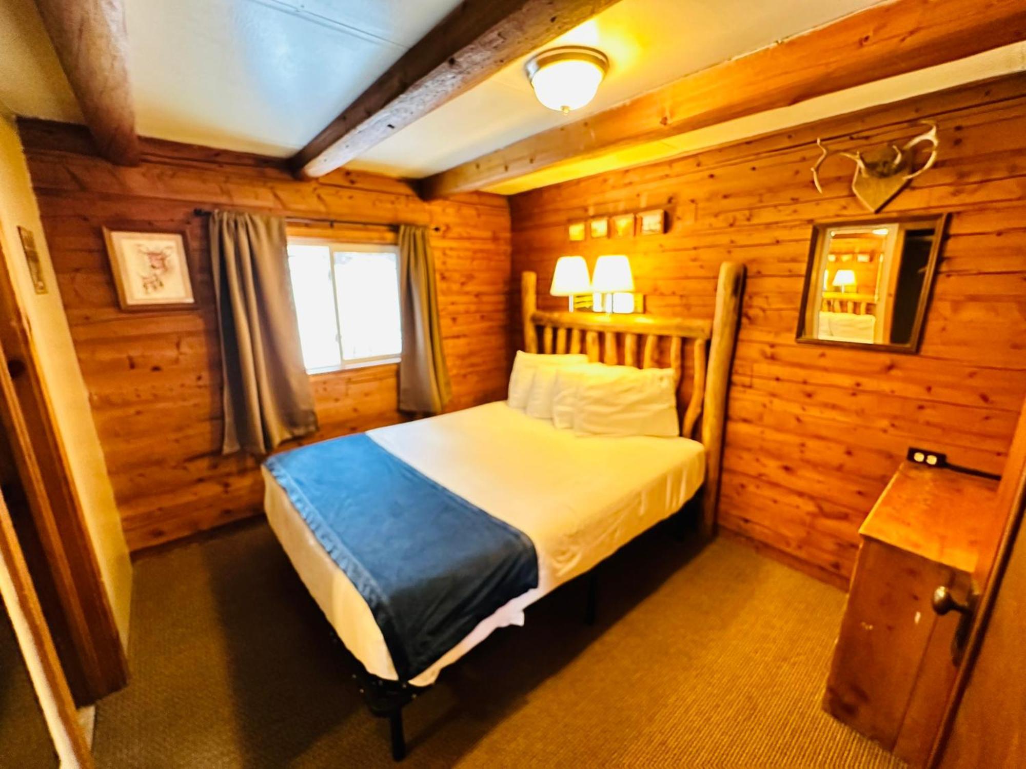 Ute Bluff Lodge, Cabins And Rv Park Южен Форк Екстериор снимка